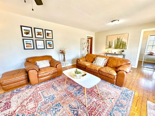 Photo - Blue Wall Oasis Mid-Term Rental 2/1 with a...