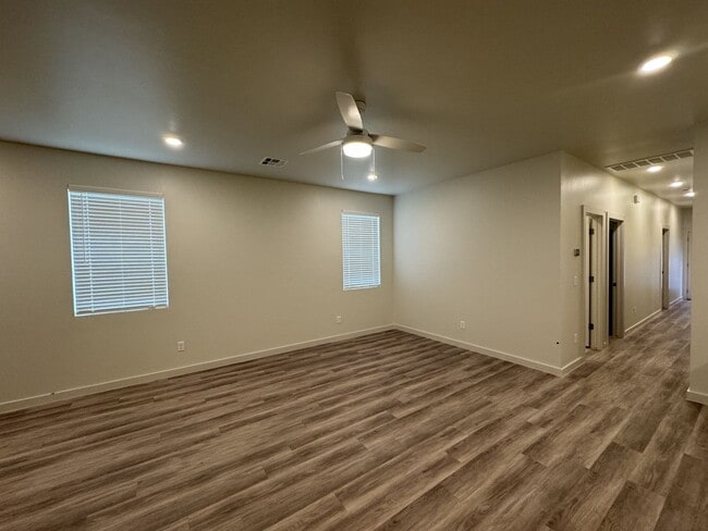 Photo - Luxury 3 Bedroom 2 Bathroom Duplex with 2 Car Garage in Bethany, Ok (ALL appliances included)
