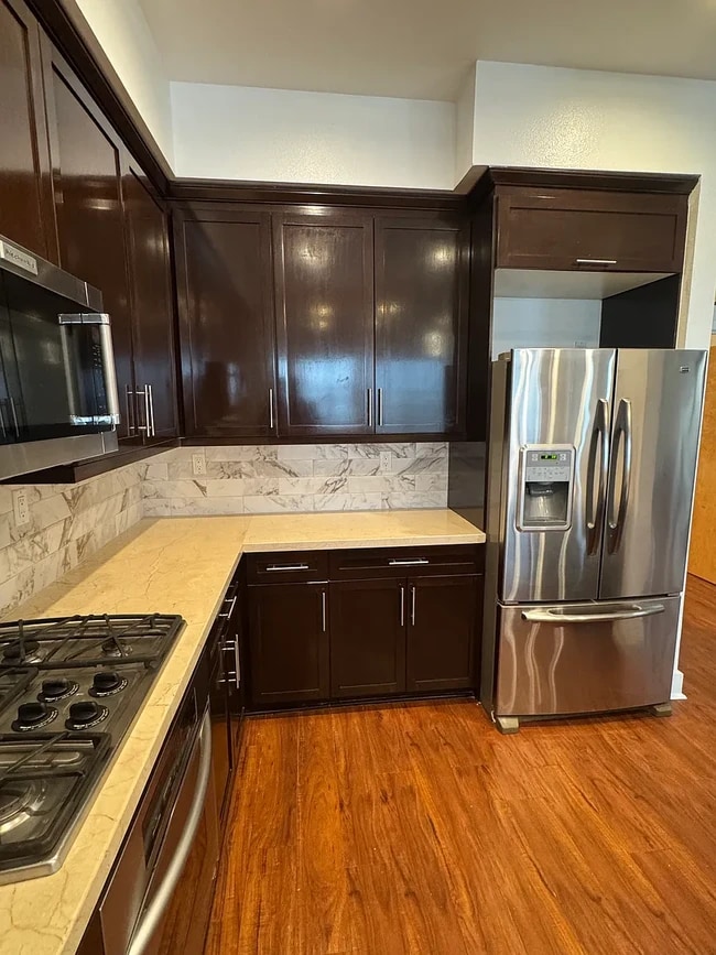 Photo - 395 E 4th St Unidad 46