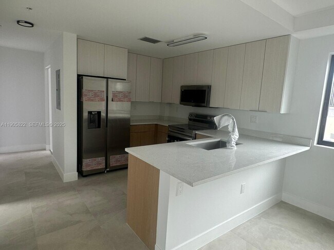 Photo - 5423 NE Miami Ct Unit 7