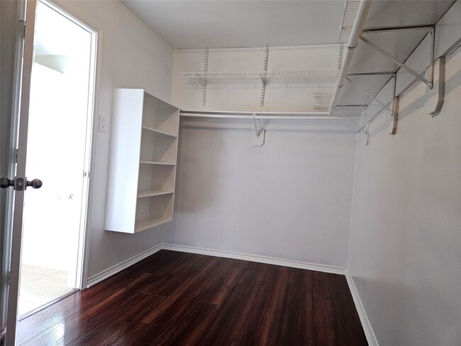 Photo - 2427 Colonial Springs Ln