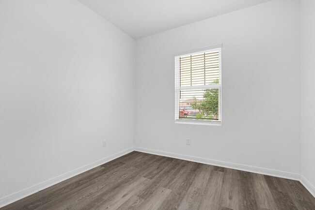 Photo - 14303 Gunsight Pass