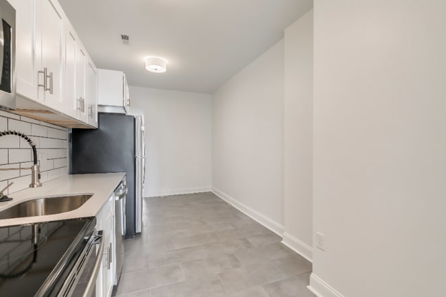 1758 Park Ave Unit 2