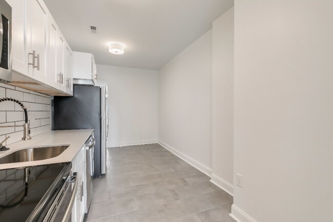 Photo - 1758 Park Ave Unit 2