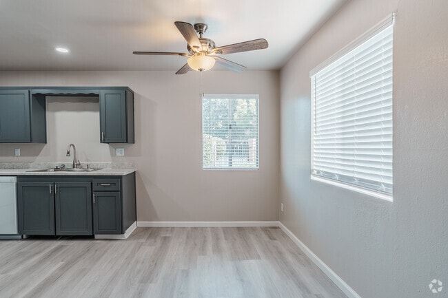 2BR, 1BA - 848SF - Dining Room - Summerfield Apartments