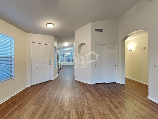 Photo - 2202 E Arabian Dr