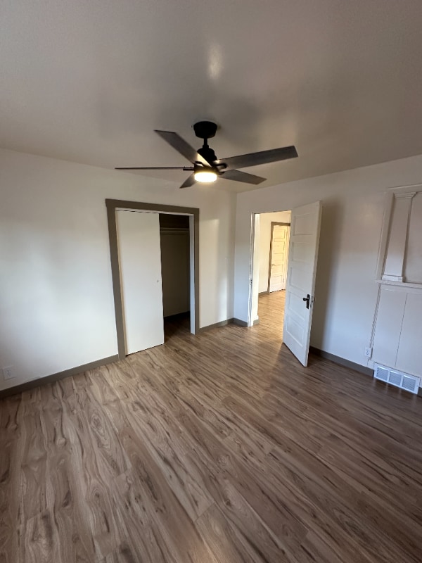 Building Photo - 221 W Park Ave