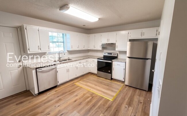 Photo - 2163 Cheshire Dr