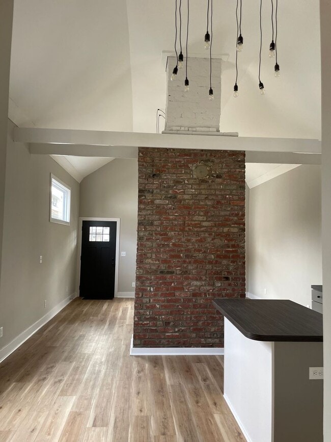 Photo - Shelby Park Amazing Newly Renovated 2 Bedroom House