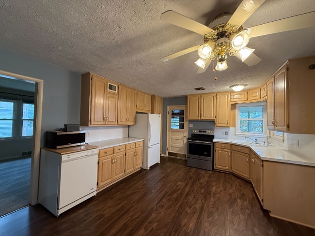 Photo - 221 S Thomas St