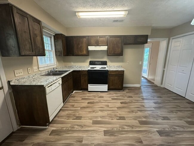 Photo - 228 Hearthstone Dr