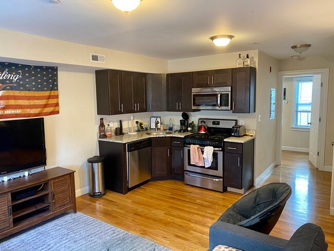 Photo - 169 Thorndike St Unit 2