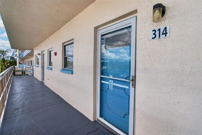 Photo - 2850 59th St S Unit 314