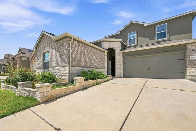 Building Photo - 1733 Catahoula Dr