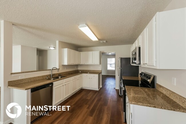 Photo - 664 Lowe Dr House