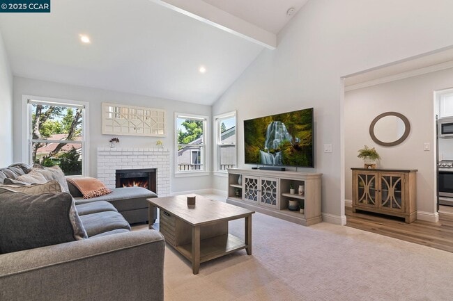 Building Photo - 341 Scottsdale Rd Rental