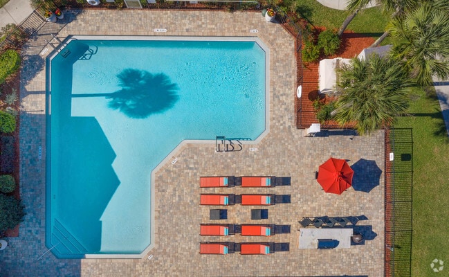 Piscina - Addison Landing