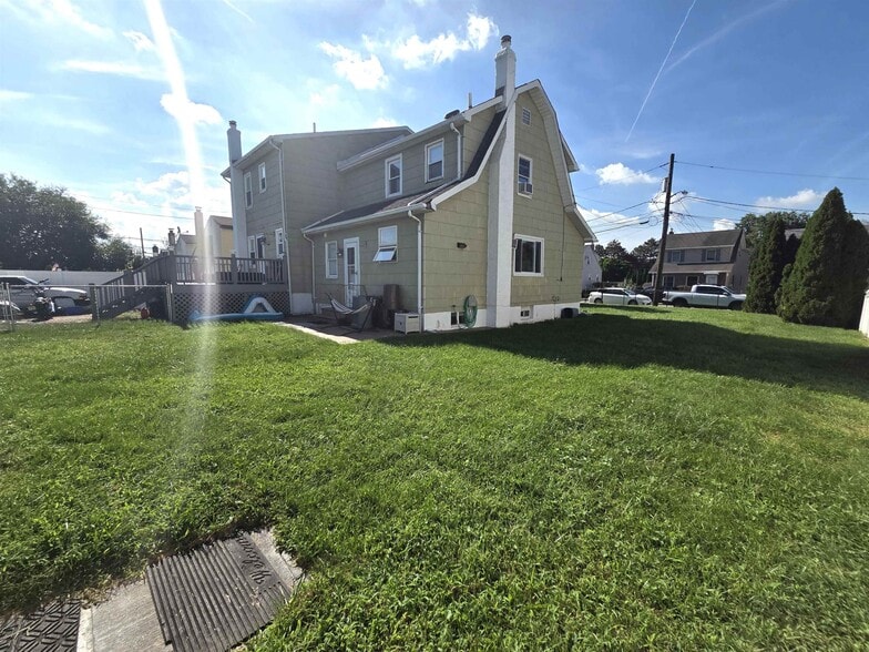 10 Blanche St