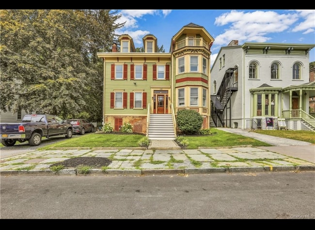 185 Grand St Unit 2