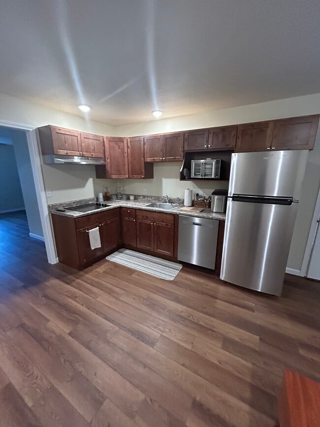 Photo - 595 Hambley Blvd Unidad #1