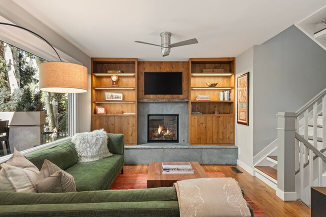 Photo - 814 W Bleeker St Townhome