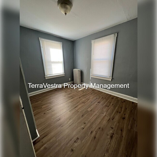 Photo - 31 S Myrtle St Unit 2nd Floor