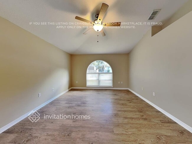 Photo - 2304 Kingscrest Cir