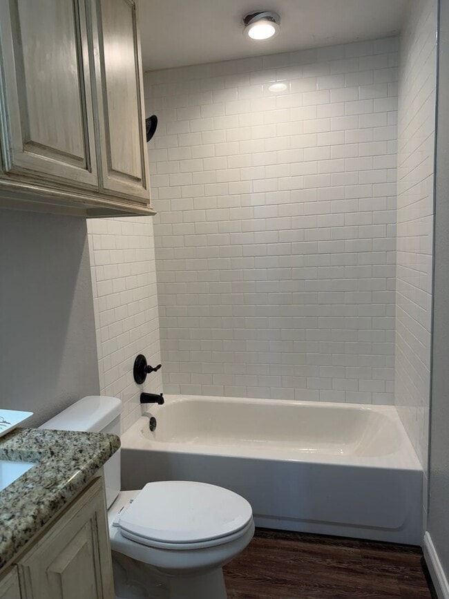 Photo - 211 Railroad Ave