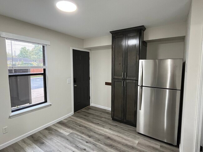 Photo - 1232 Apple Glen St