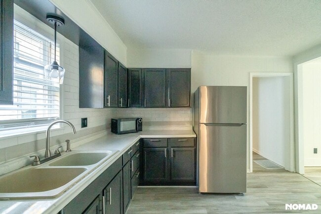 Photo - 323 S Columbia St