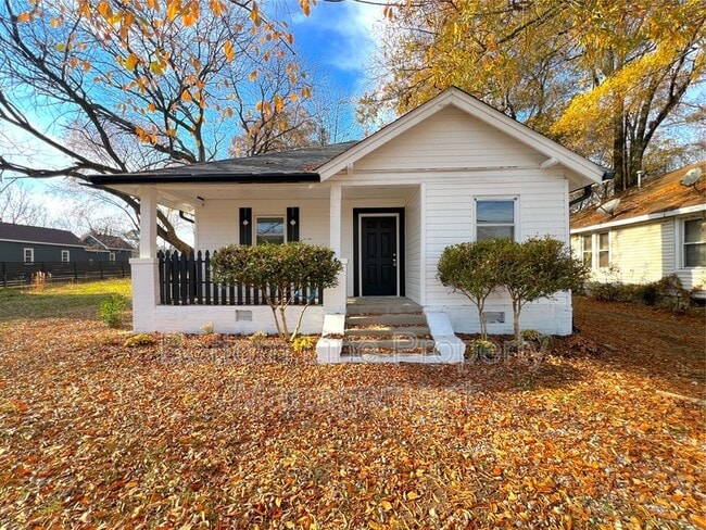 Building Photo - 218 Norwood Dr