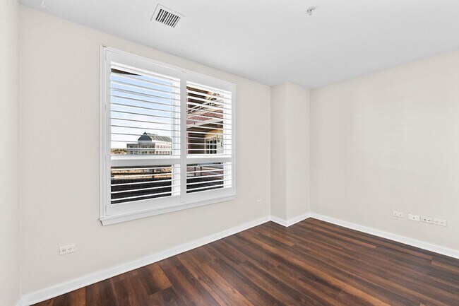 Photo - 4875 S Monaco St