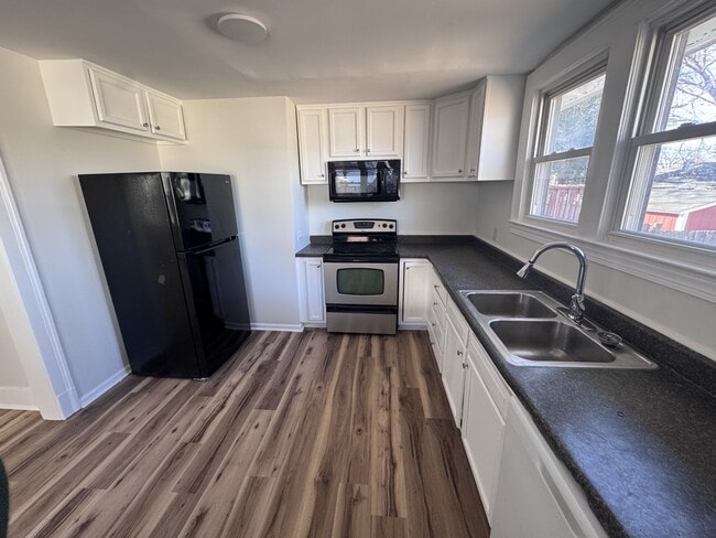 Photo - 310 S 42nd St