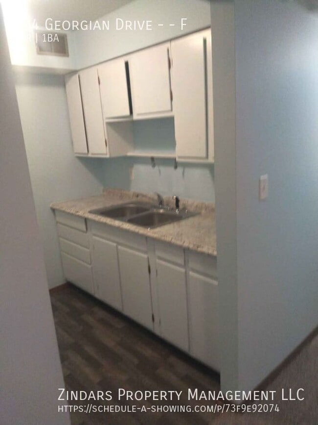 Photo - 904 Georgian Dr Unit F