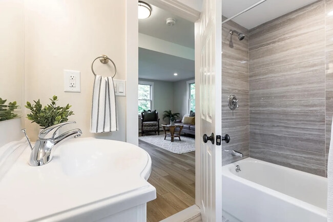 Photo - 126 Twin Hill Rd