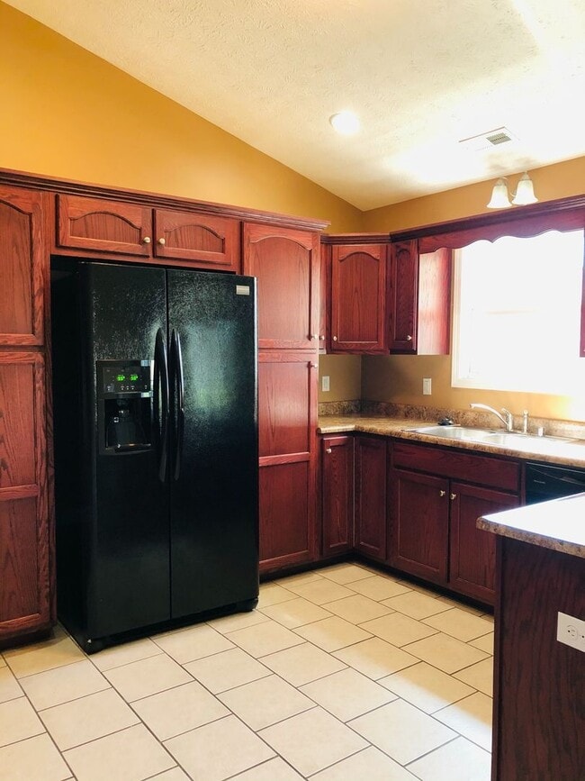 Photo - 102 Ethan Ct