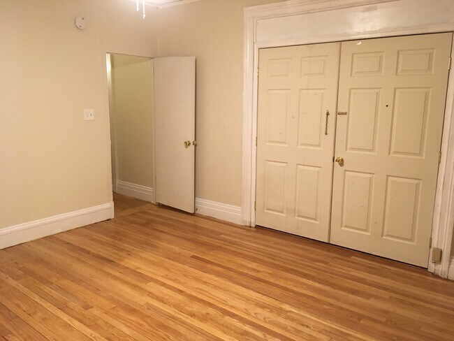 Photo - 141 Broad St Unit A