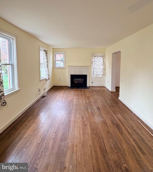 Photo - 6031 9th St N