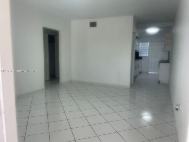 Photo - 3430 SW 10th St Unit 3