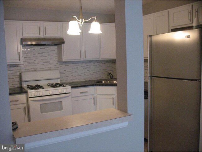 Photo - 14 Versailles Ct