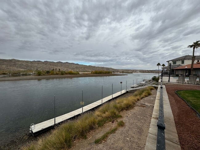 2 BR Furnished Condo on the Colorado River... - 2 BR Furnished Condo on the Colorado River...