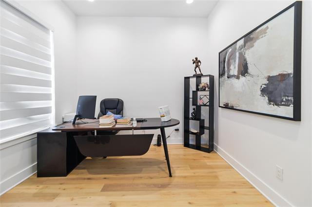 Photo - 4136 Mart St