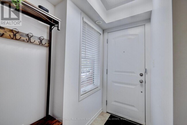 Photo - 2504 Post Rd