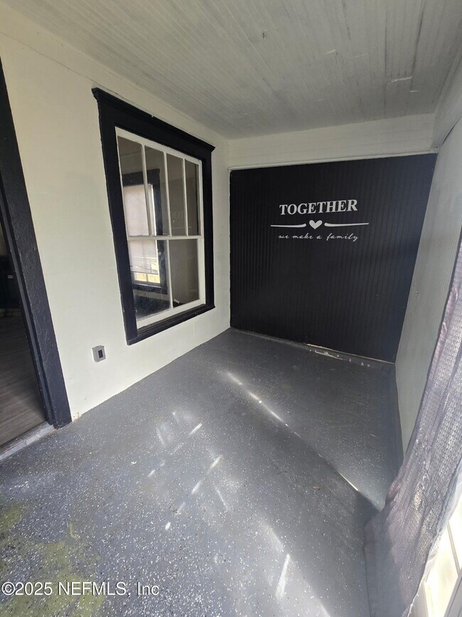 Photo - 2005 Morehouse Rd