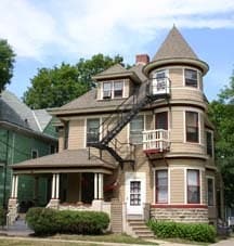 Vista de calle - 301 N Pinckney St