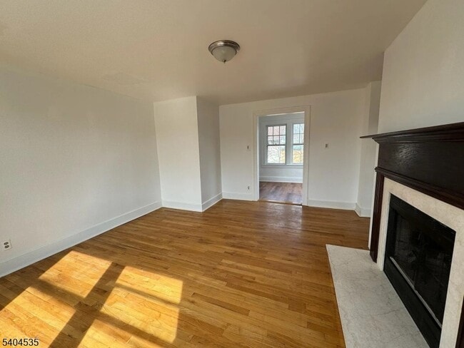 Photo - 267 Spruce Ave