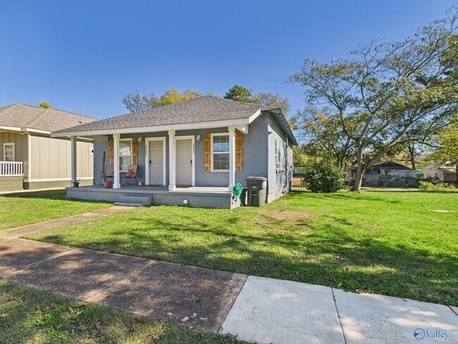 Photo - 2104 Levert St NE