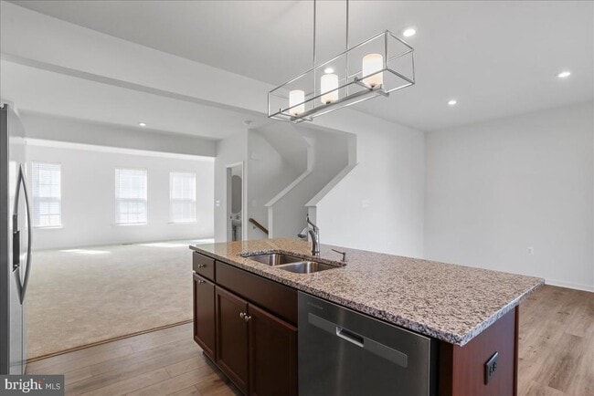 Photo - 100 Stafford Pl