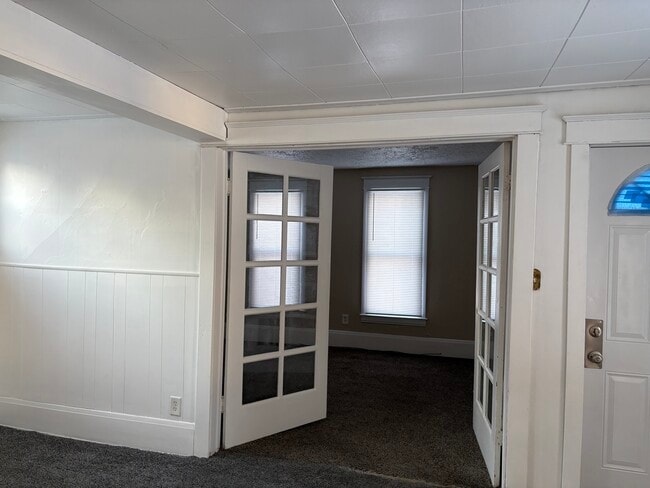 Photo - 1311 W Genesee Ave