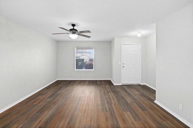 Photo - 112 Ames Cove